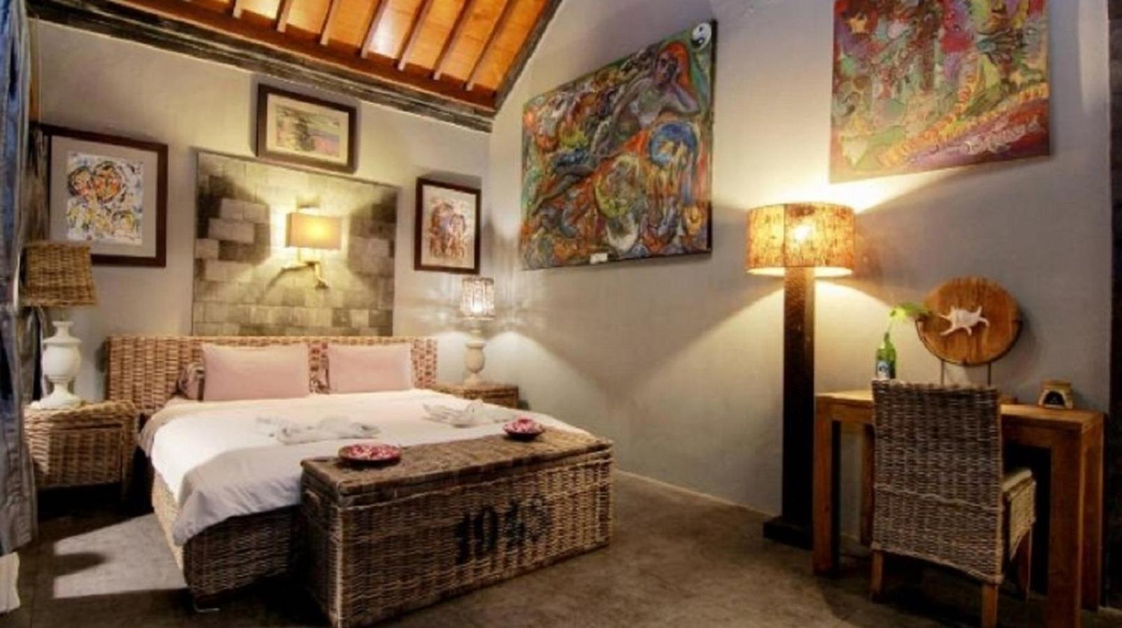 Astuti Gallery Homestay Yogyakarta Exteriör bild